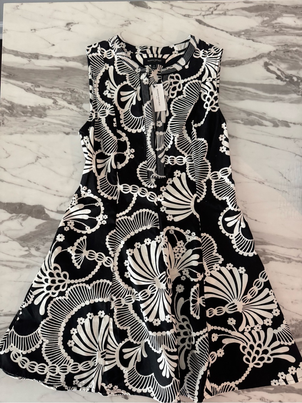 Banana Republic Black and White Floral Print Blouse